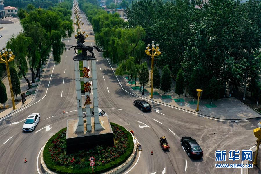 (新華全媒頭條·走向我們的小康生活·圖文互動)(9)我們村里的年輕人——賈家莊追求美好生活的“動力源泉”