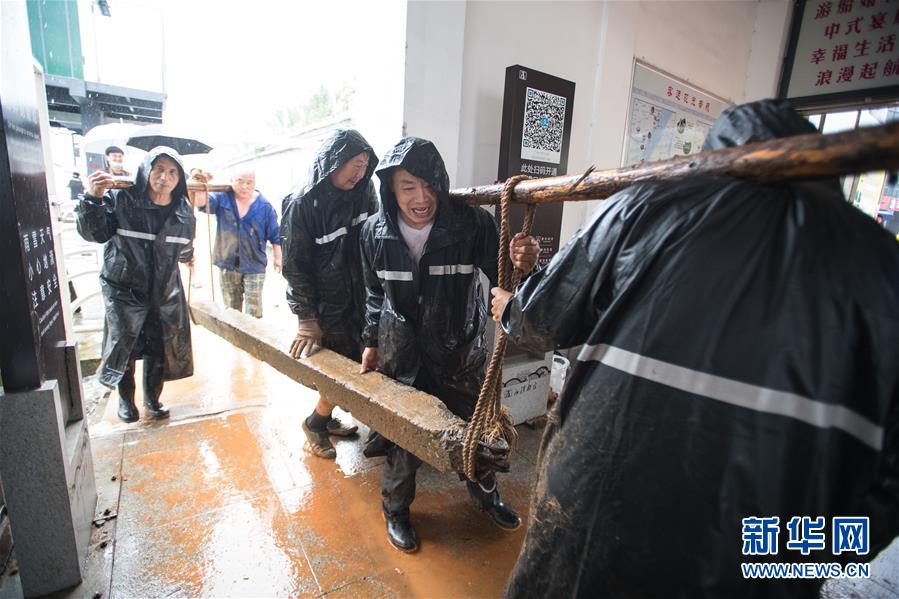 (新華全媒頭條·圖文互動)(9)筑起共御水患的鋼鐵長堤——戰洪一線的“干群關系新答卷”
