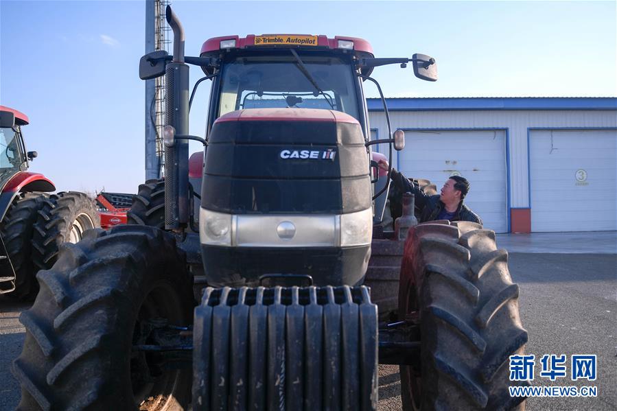 （在習(xí)近平新時(shí)代中國(guó)特色社會(huì)主義思想指引下&mdash;&mdash;新時(shí)代新作為新篇章&middot;習(xí)近平總書(shū)記關(guān)切事&middot;圖文互動(dòng)）（4）為黑土加&ldquo;油&rdquo;&mdash;&mdash;&ldquo;耕地中的大熊貓&rdquo;，我們這樣保護(hù)