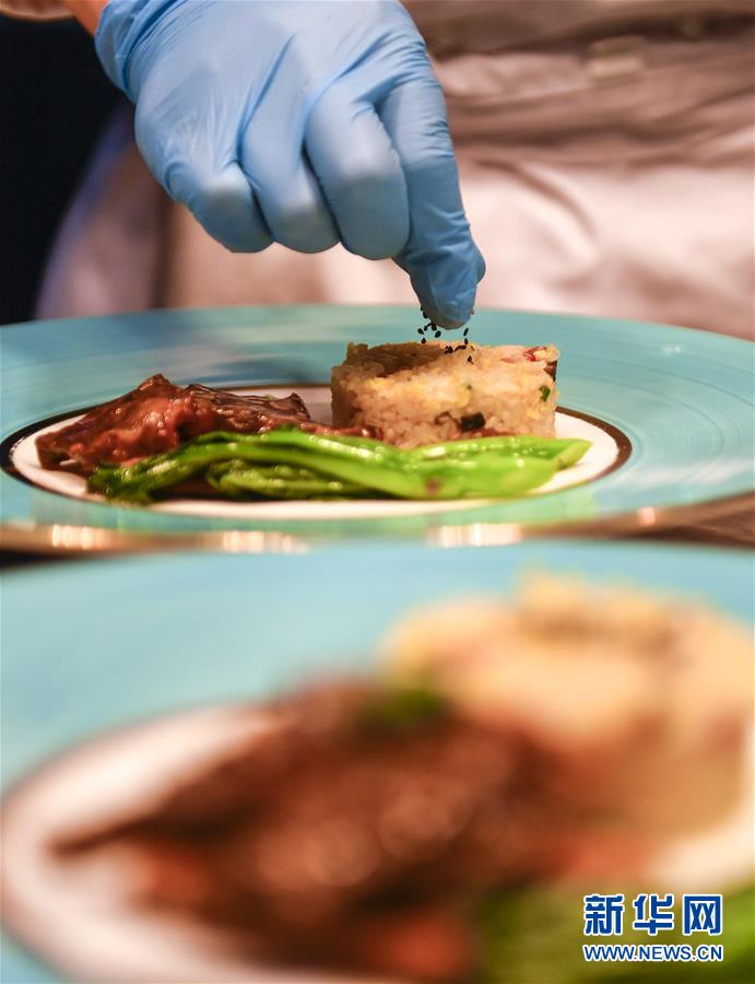 （在習(xí)近平新時代中國特色社會主義思想指引下——新時代新作為新篇章·習(xí)近平總書記關(guān)切事·圖文互動）（5）珍惜盤中餐，狠剎浪費風(fēng)——各地積極行動堅決制止餐飲浪費