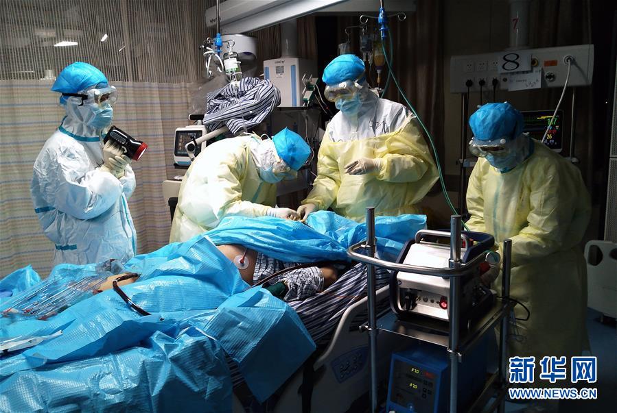 (新華全媒頭條·圖文互動)(11)以仁心仁術造福人民——寫在第三個中國醫師節之際