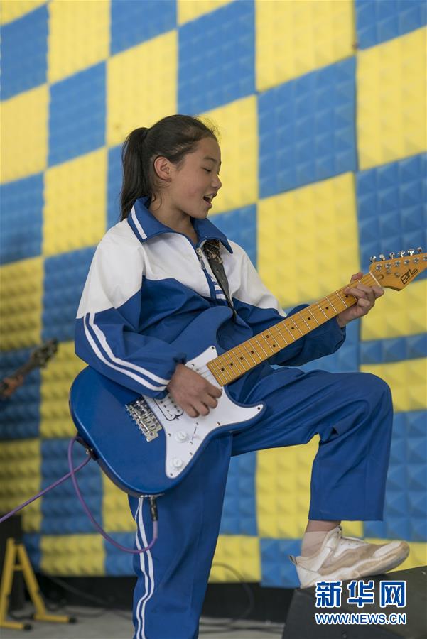 (特別的暑期生活·圖文互動)(1)聆聽“云端”校園的搖滾夢——貴州“海拔最高”村小暑期見聞