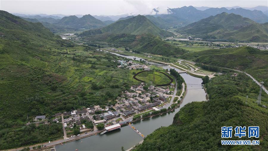 （新華全媒頭條·走向我們的小康生活·圖文互動）（5）長城腳下，小康村串成“珍珠鏈”