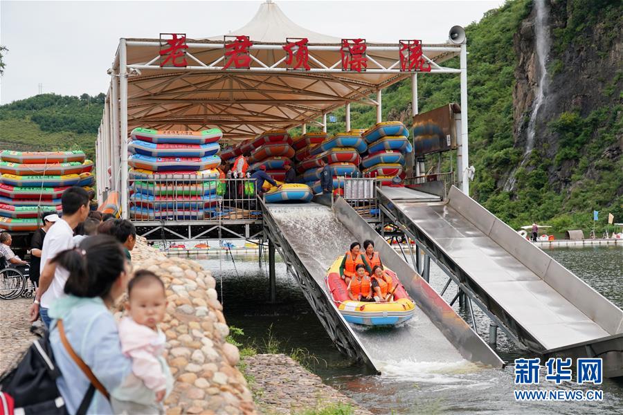 （新華全媒頭條·走向我們的小康生活·圖文互動）（6）長城腳下，小康村串成“珍珠鏈”