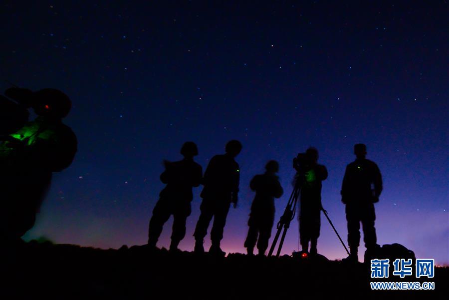(在習(xí)近平強(qiáng)軍思想指引下·我們?cè)趹?zhàn)位報(bào)告·圖文互動(dòng))(1)數(shù)字化勁旅的“士兵突擊”——陸軍第82集團(tuán)軍某部牢記囑托練兵備戰(zhàn)記事