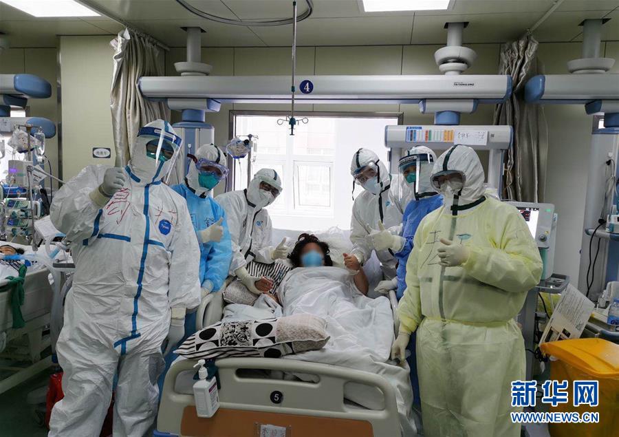 (抗疫一線醫(yī)務(wù)人員英雄群體·圖文互動(dòng))(1)合力護(hù)航生命之舟——遼寧、上海、廣東等醫(yī)療隊(duì)聯(lián)手決戰(zhàn)雷神山