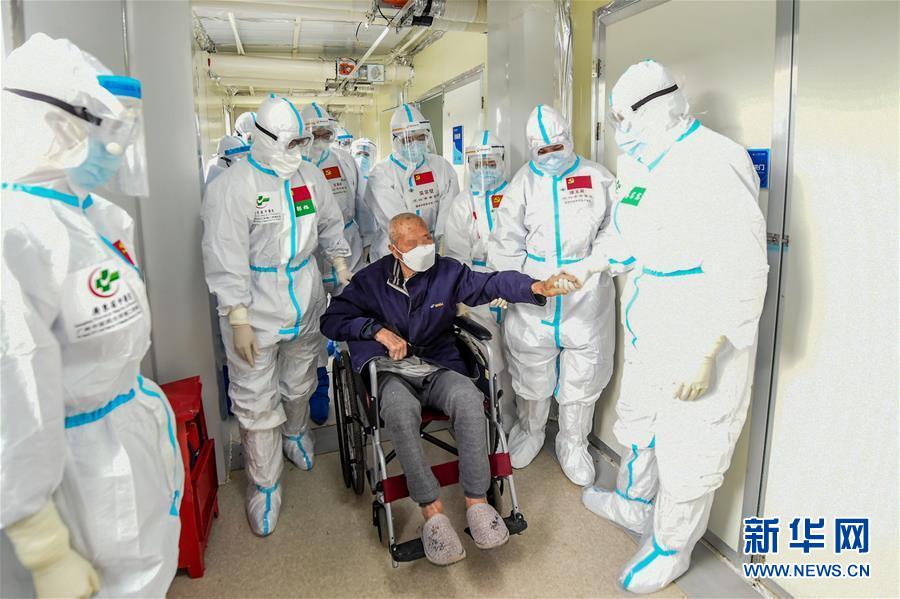 (抗疫一線醫(yī)務(wù)人員英雄群體·圖文互動(dòng))(3)合力護(hù)航生命之舟——遼寧、上海、廣東等醫(yī)療隊(duì)聯(lián)手決戰(zhàn)雷神山