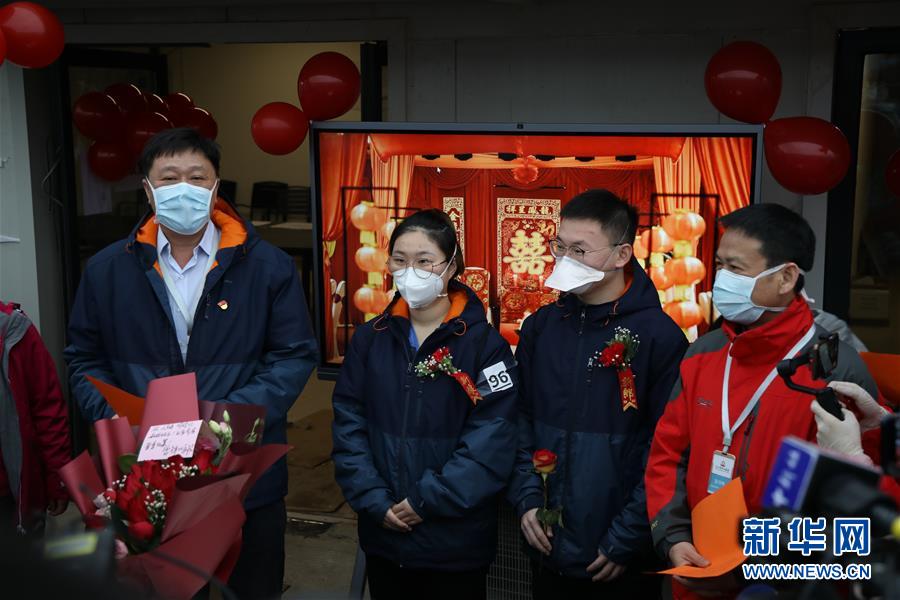 (抗疫一線醫(yī)務(wù)人員英雄群體·圖文互動(dòng))(5)合力護(hù)航生命之舟——遼寧、上海、廣東等醫(yī)療隊(duì)聯(lián)手決戰(zhàn)雷神山