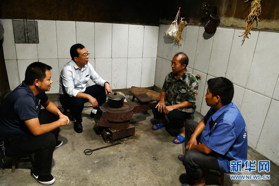 (新華全媒頭條·決戰決勝脫貧攻堅·督戰未摘帽貧困縣·圖文互動)(7)把“最能打的人”放在最需要的地方——聚焦貴州未脫貧縣里的“助攻干部”