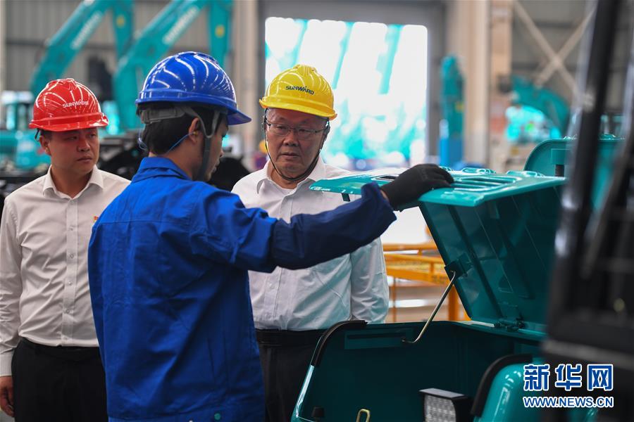 (落實“六穩”“六保”企業見聞·圖文互動)(7)“智慧工廠”引領“生產節拍”——走進山河智能一探究竟