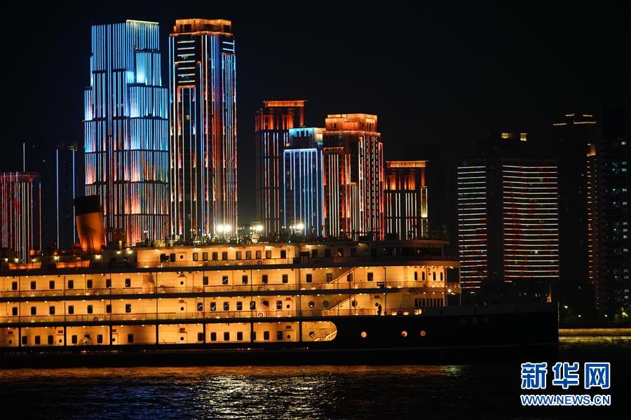 (圖文互動(dòng))(8)武漢25公里大型燈光秀深情告白祖國