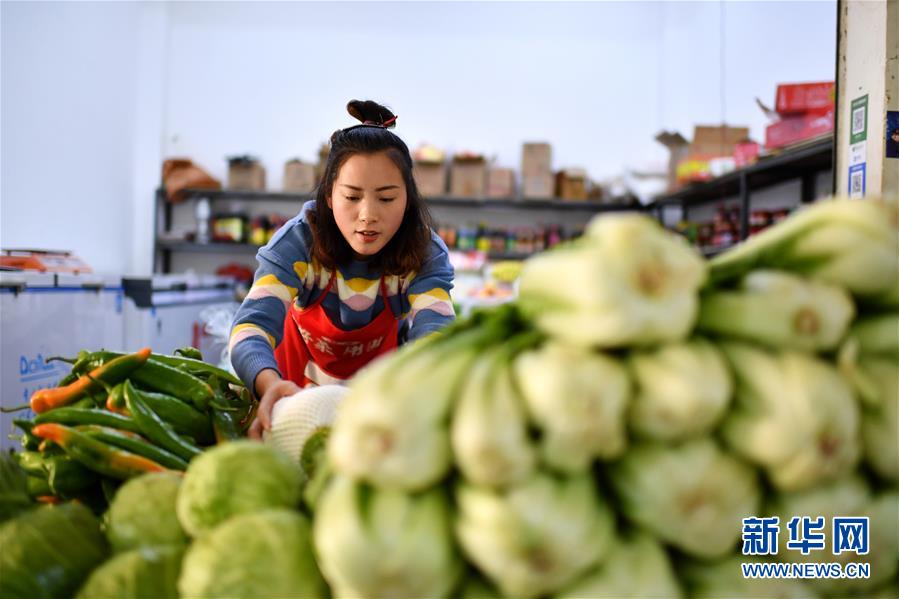 （西藏昌都解放70周年&middot;圖文互動）（5）高原小鎮&ldquo;搬&rdquo;來一家&ldquo;商業綜合體&rdquo;