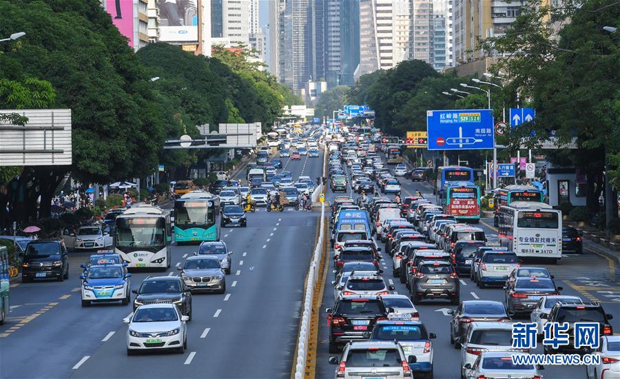 (深圳特區40年·圖文互動)(1)“智”行千里——特大城市交通治理的深圳樣板