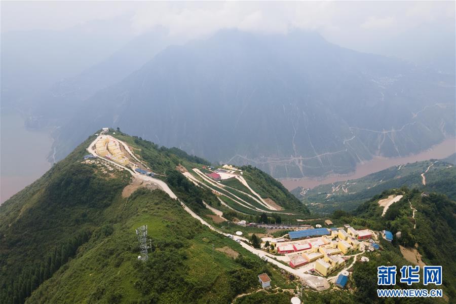 (新華全媒頭條·圖文互動)(1)決戰決勝奪取脫貧攻堅戰全面勝利——寫在第7個國家扶貧日之際