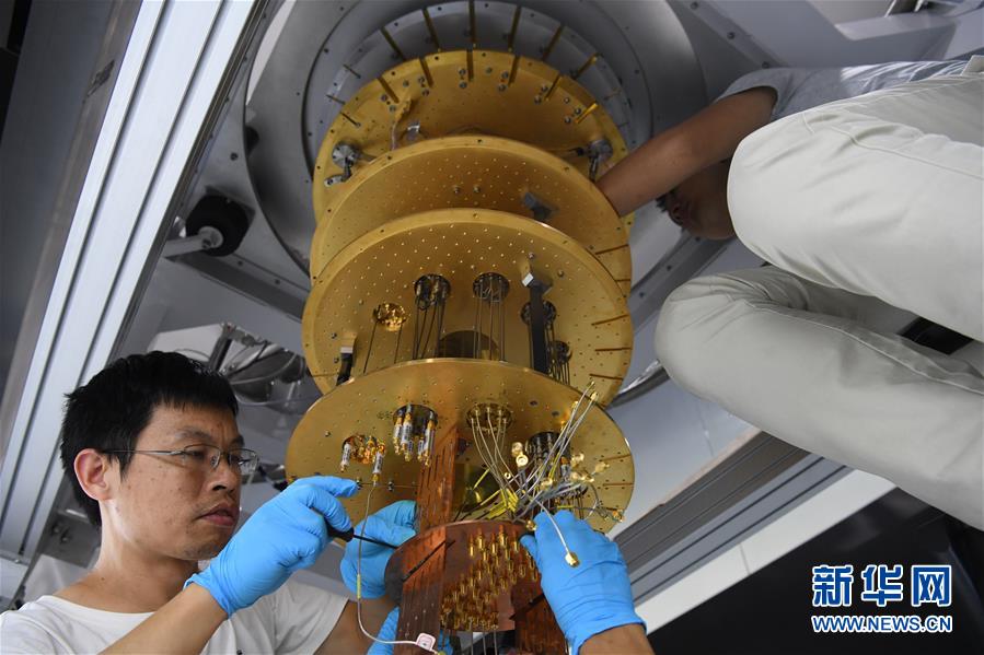 (青春的夢(mèng)想 青春的奮斗·圖文互動(dòng))(4)年輕,就要無(wú)悔擔(dān)當(dāng)——青春在奉獻(xiàn)中閃光