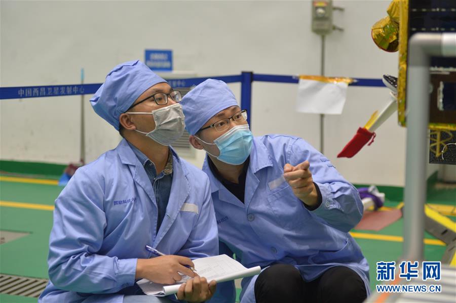 (在習近平強軍思想指引下·我們在戰位報告·圖文互動)(3)向著未來戰場沖鋒——國防科技大學科研創新記事