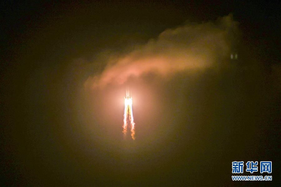 (嫦娥五號探月)(13)長征五號遙五運載火箭將嫦娥五號探測器發射升空