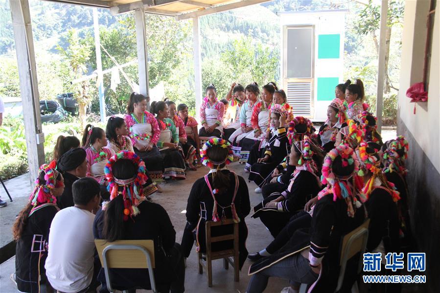 (五中全會精神在基層·圖文互動)(5)天津、福建、廣東、云南等地創新形式讓黨的十九屆五中全會精神“飛入尋常百姓家”