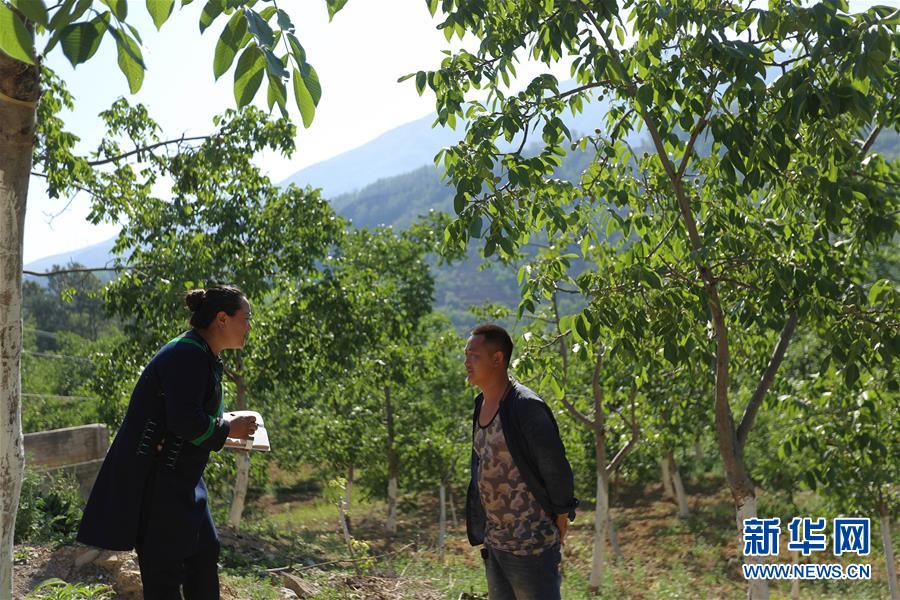 （代表委員履職）（3）全國人大代表吉克石烏：創建&ldquo;四好&rdquo;挑起脫貧大梁