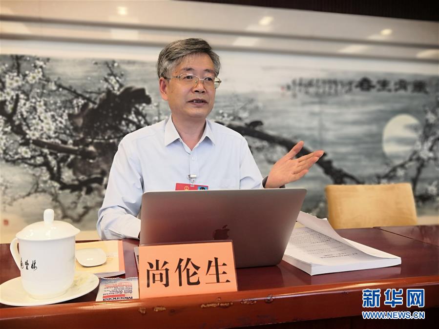 （兩會·熱點(diǎn)畫報）（6）代表委員聚焦民法典草案