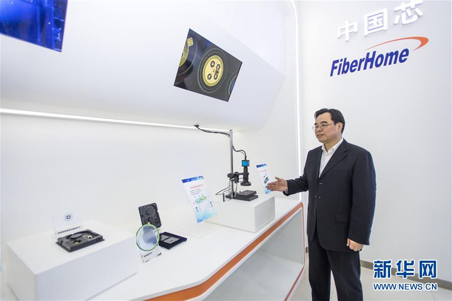 (新華全媒頭條·圖文互動)(6)情系人民 心牽創新——習近平總書記考察湖北回訪記