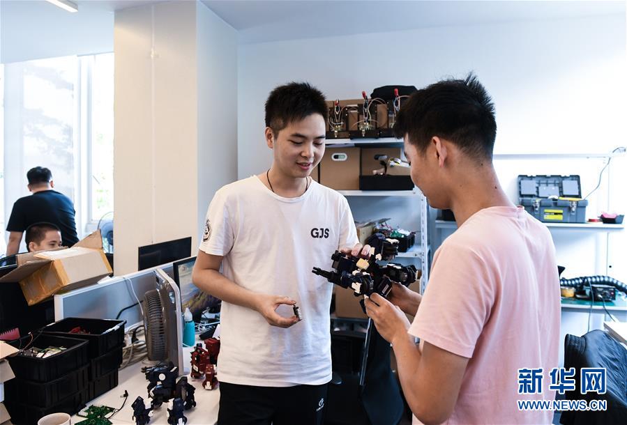 (在習近平新時代中國特色社會主義思想指引下——新時代新作為新篇章·總書記關切開放事·圖文互動)(1)以開放作楫 揚創新之帆——深圳“先行示范”再啟航