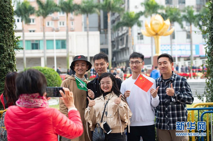 (澳門回歸20周年·新華全媒頭條·圖文互動)(6)盛世濠江恰如春——習近平主席視察澳門特別行政區紀實