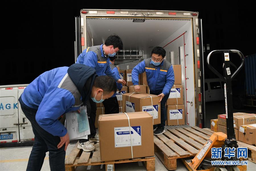 （在習近平新時代中國特色社會主義思想指引下&mdash;&mdash;新時代新作為新篇章&middot;習近平總書記關(guān)切事&middot;圖文互動）（2）打好防控&ldquo;主動仗&rdquo;&mdash;&mdash;各地精準施策堅決遏制疫情蔓延