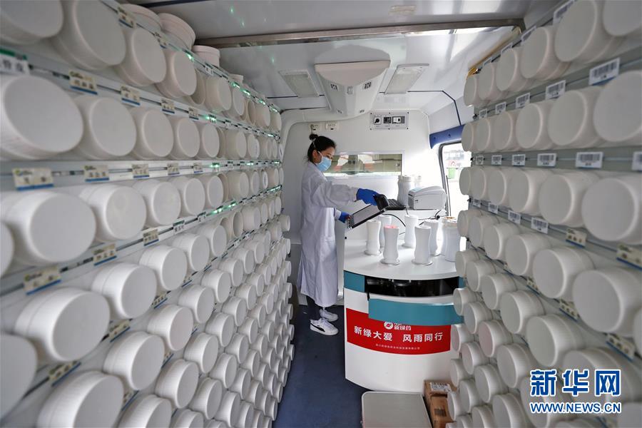 (在習(xí)近平新時(shí)代中國(guó)特色社會(huì)主義思想指引下——新時(shí)代新作為新篇章·習(xí)近平總書記關(guān)切事·圖文互動(dòng))(1)高擎利劍驅(qū)疫魔——科研攻關(guān)助力湖北戰(zhàn)“疫”記