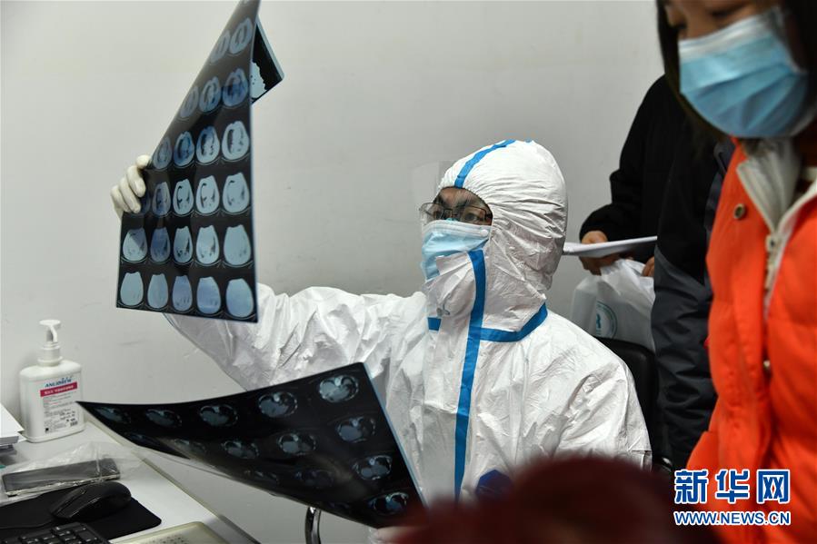 (在習(xí)近平新時(shí)代中國(guó)特色社會(huì)主義思想指引下——新時(shí)代新作為新篇章·習(xí)近平總書記關(guān)切事·圖文互動(dòng))(3)高擎利劍驅(qū)疫魔——科研攻關(guān)助力湖北戰(zhàn)“疫”記