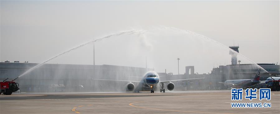 (在習(xí)近平新時(shí)代中國(guó)特色社會(huì)主義思想指引下——新時(shí)代新作為新篇章·習(xí)近平總書記關(guān)切事·圖文互動(dòng))(1)給你最溫暖的擁抱——保護(hù)關(guān)心愛(ài)護(hù)抗疫一線醫(yī)務(wù)人員在行動(dòng)