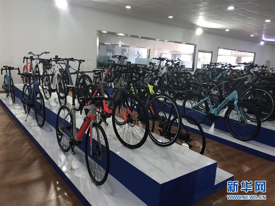 (在習(xí)近平新時(shí)代中國(guó)特色社會(huì)主義思想指引下——新時(shí)代新作為新篇章·習(xí)近平總書記關(guān)切事·圖文互動(dòng))(11)激發(fā)每個(gè)經(jīng)濟(jì)“細(xì)胞”的活力——千方百計(jì)把市場(chǎng)主體保護(hù)好