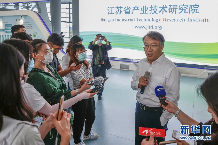 (在習近平新時代中國特色社會主義思想指引下——新時代新作為新篇章·習近平總書記關切事·圖文互動)(4)“從0到1”的堅守與突破:攀登科學高峰的那些“一生一事”