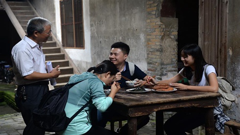 紅色追尋，三個(gè)年輕人的長(zhǎng)征路