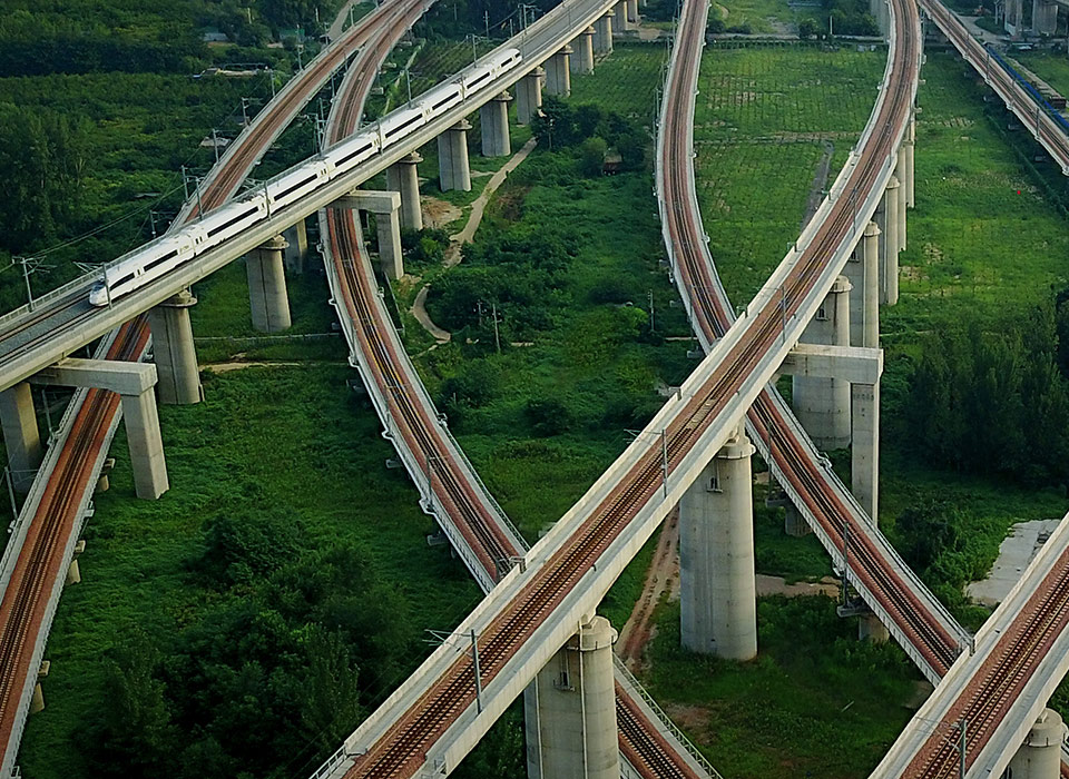 民生美景令人憧憬 美好生活召喚奮斗