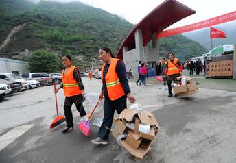 默默奉獻的安置點衛生守護者