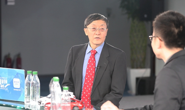 張立群：化解經濟下行壓力 須抓好擴大內需關鍵點