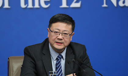 陳吉寧：當(dāng)前大氣治理的方向和舉措是對的，是有效的