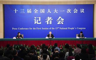 國務(wù)院扶貧辦主任劉永富就“打好精準脫貧攻堅戰(zhàn)”答記者問