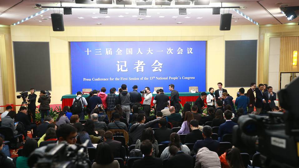 記者會(huì)開始前