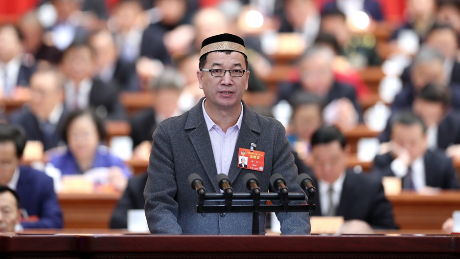 新疆維吾爾自治區(qū)呼圖壁縣政協(xié)副主席、伊斯蘭教協(xié)會會長,呼圖壁縣城鎮(zhèn)陜西寺阿訇 楊杰