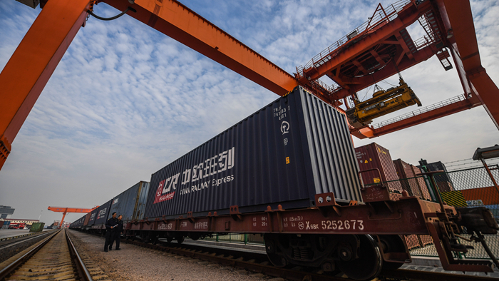 新華微評·學習筆談：這個“世界市場”，潛力硬核！