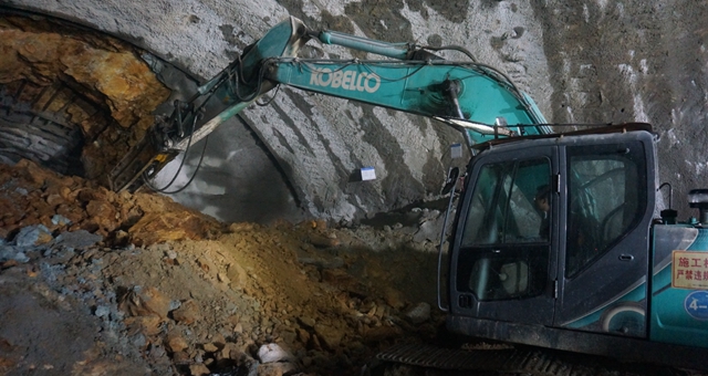 10.24公里！贛深高鐵“第一長隧”貫通！