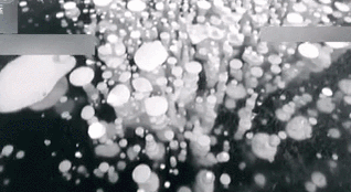 夢(mèng)幻！日本北海道阿寒湖現(xiàn)“冰泡”“霜花”奇景