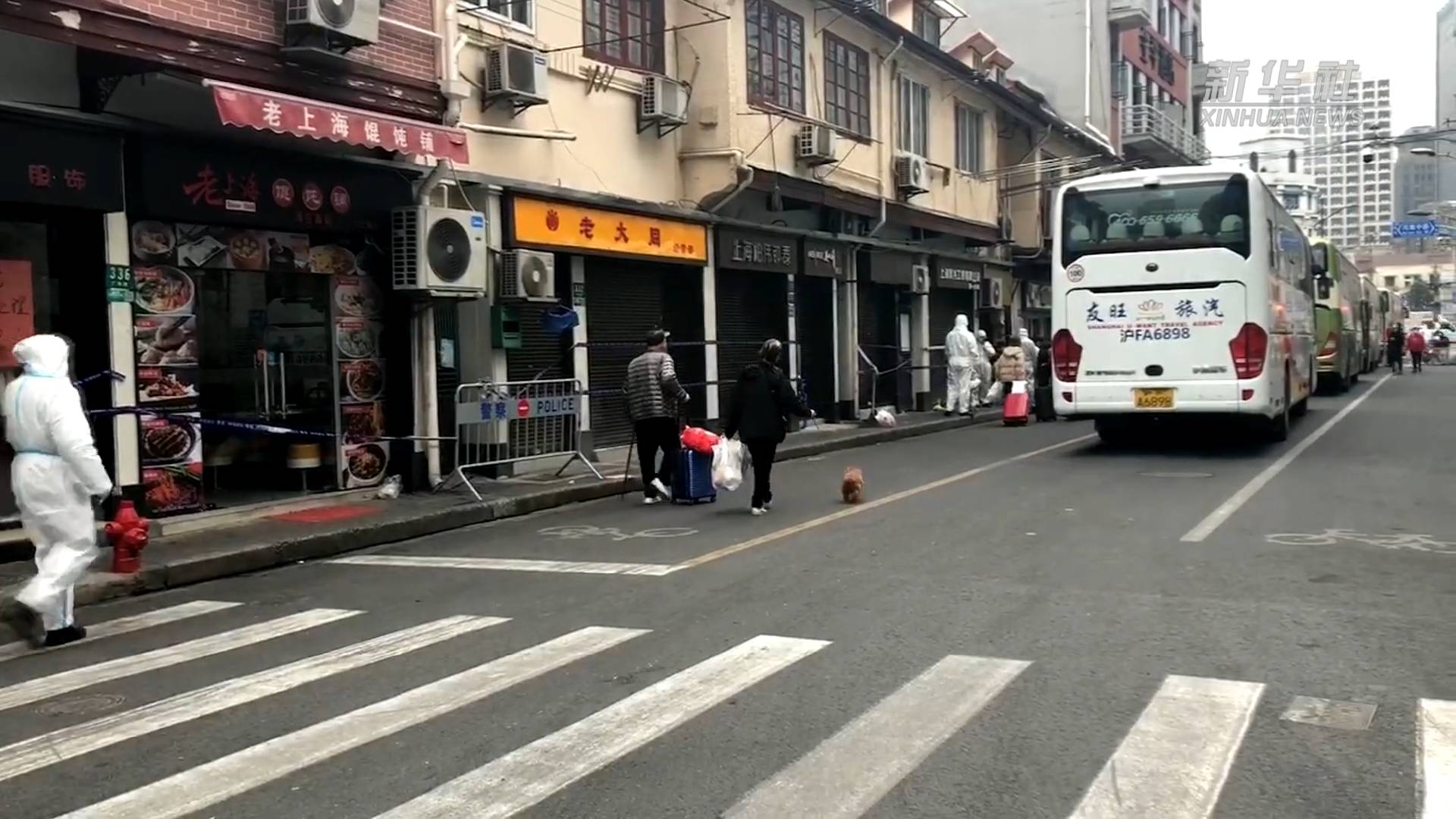 居民隔離可以帶寵物了，暖心！