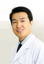 葉子?。罕本┟罓柲垦劭漆t院院長