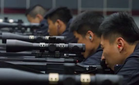 藍劍C位，很酷很忠誠