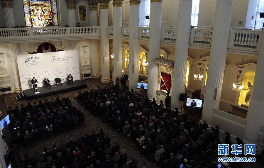 6月18日，國務(wù)院總理李克強(qiáng)在倫敦金融城市長官邸面向英國皇家國際問題研究所和國際戰(zhàn)略研究所兩大智庫發(fā)表題為《共建包容發(fā)展的美好世界》的演講。新華社記者 張鐸 攝