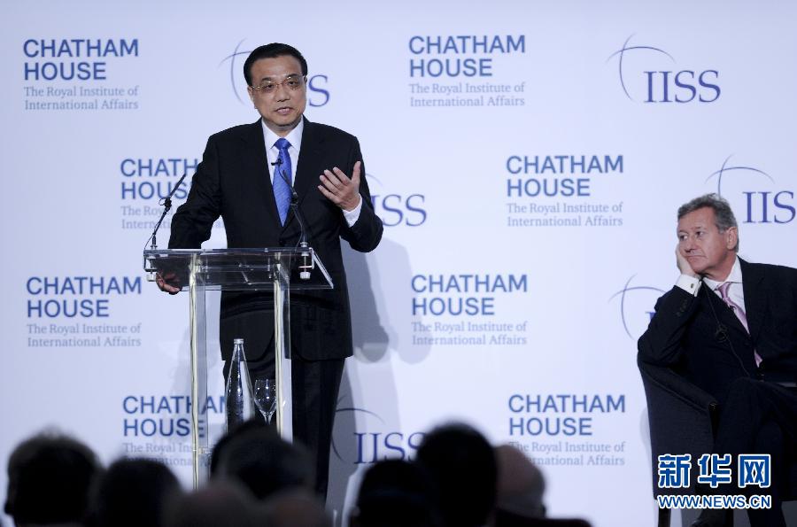 6月18日，國務(wù)院總理李克強(qiáng)在倫敦金融城市長官邸面向英國皇家國際問題研究所和國際戰(zhàn)略研究所兩大智庫發(fā)表題為《共建包容發(fā)展的美好世界》的演講。新華社記者 張鐸 攝 