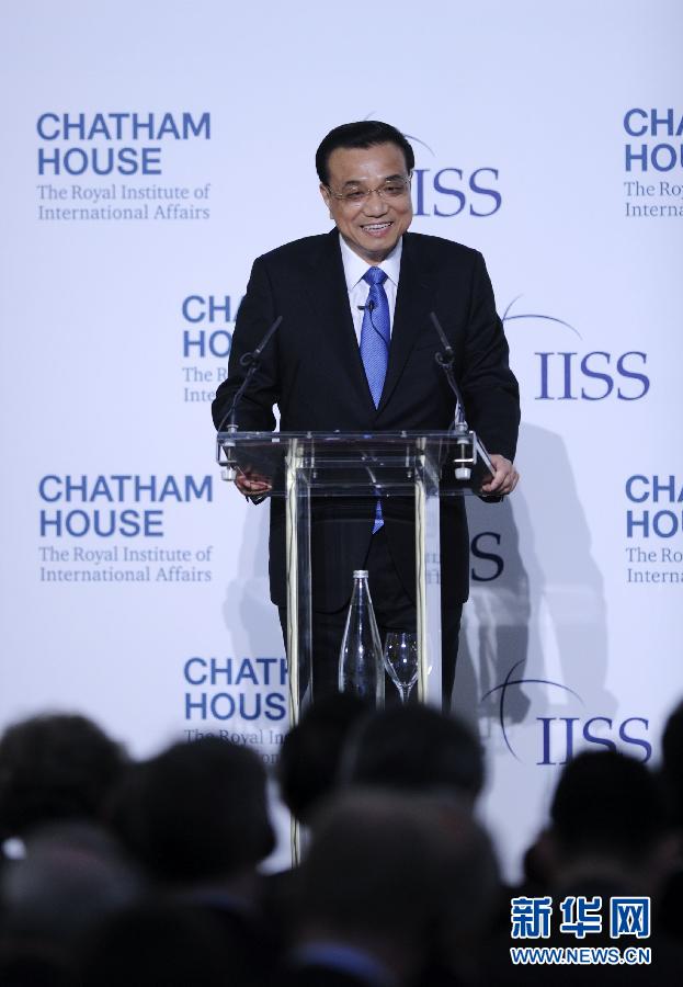 6月18日，國務(wù)院總理李克強(qiáng)在倫敦金融城市長官邸面向英國皇家國際問題研究所和國際戰(zhàn)略研究所兩大智庫發(fā)表題為《共建包容發(fā)展的美好世界》的演講。新華社記者 張鐸 攝 